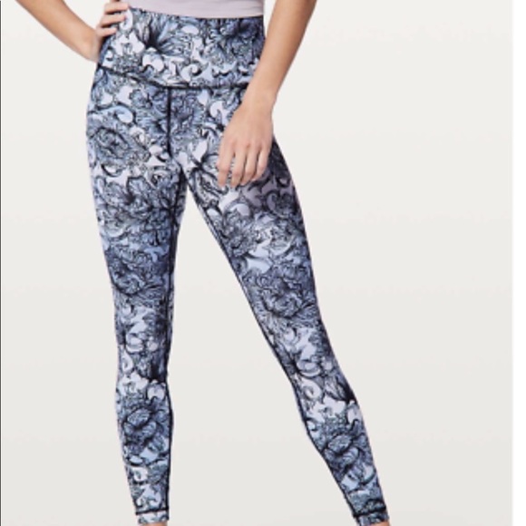 Lululemon Womens high rise crop leggings tights Sz 10 black gray floral - Picture 1 of 8